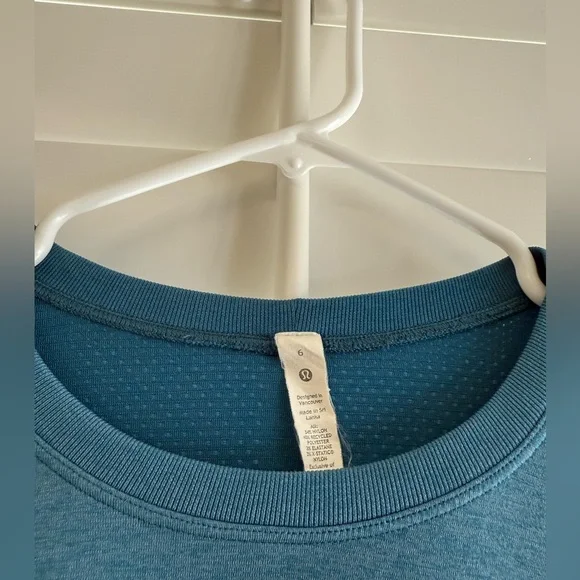 Lululemon Swiftly Long Sleeve - Size 6 - Picture 3 of 3